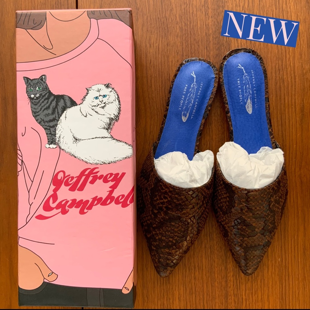 Jeffrey Campbell Dayna Point Flat, 8M, NIB
